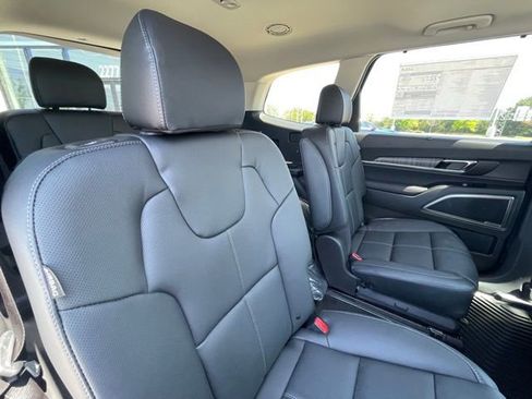 New 2025 Kia Telluride EX w/ EX Captain's Chair Package image 31