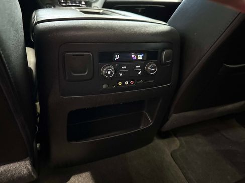 Used 2016 Chevrolet Tahoe LT w/ Luxury Package RWD image 13