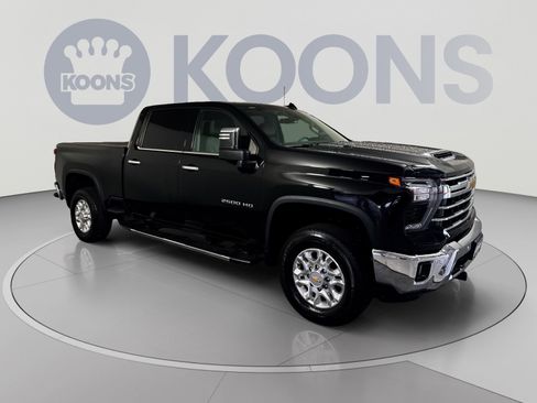 Used 2024 Chevrolet Silverado 2500 LTZ w/ LTZ Convenience Package AWD/4WD image 10