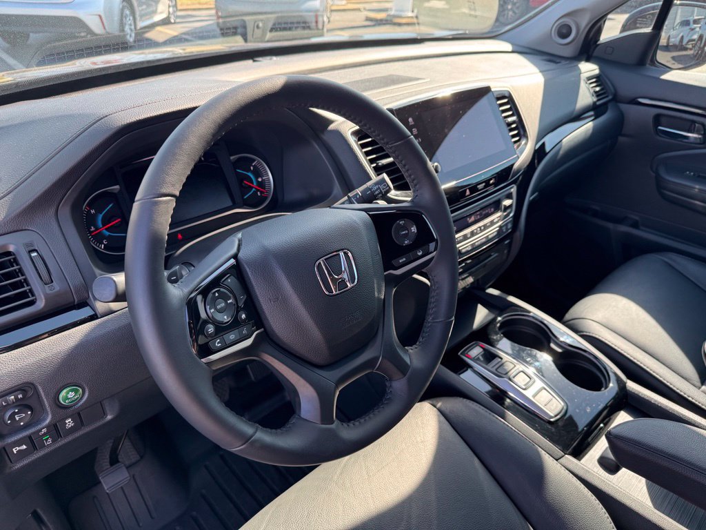Used 2022 Honda Pilot Touring image 17