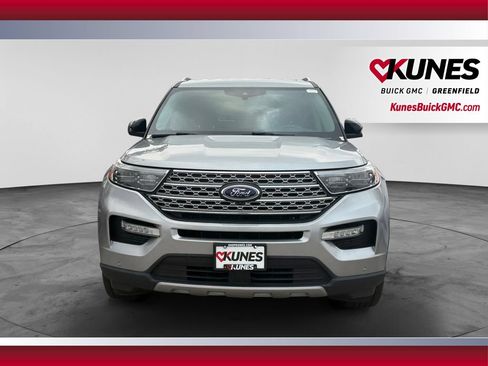 Used 2023 Ford Explorer Limited AWD/4WD image 4