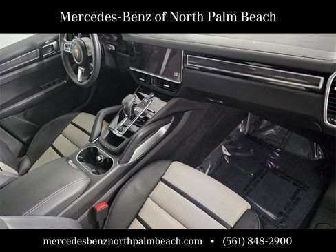 Used 2023 Porsche Cayenne Turbo image 36