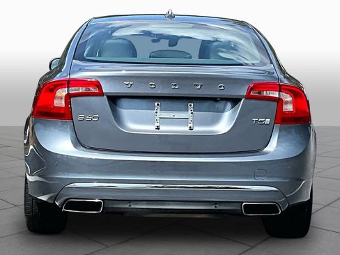 Used 2017 Volvo S60 T5 Inscription FWD image 5