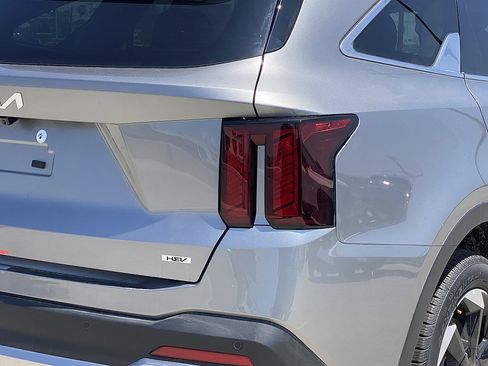 New 2026 Kia Sorento EX FWD image 4