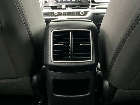 Used 2025 Kia Sportage LX image 12