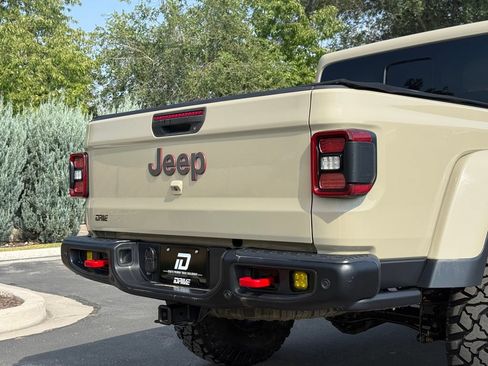 Used 2020 Jeep Gladiator Rubicon AWD/4WD image 15