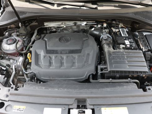 Used 2023 Volkswagen Tiguan SE R-Line FWD image 60