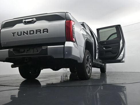 Used 2026 Toyota Tundra Limited AWD/4WD image 30