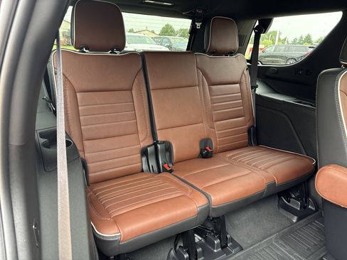 Used 2023 GMC Yukon Denali Ultimate AWD/4WD image 20
