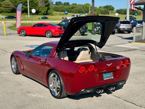 Used 2006 Chevrolet Corvette Coupe w/ Preferred Equipment Group RWD image 32