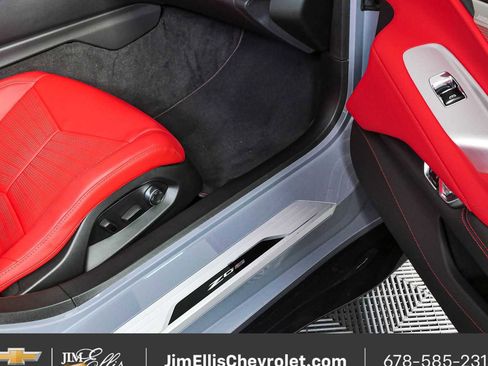 Used 2025 Chevrolet Corvette Z06 RWD image 21