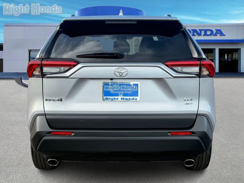 Used 2025 Toyota RAV4 XLE Premium image 6