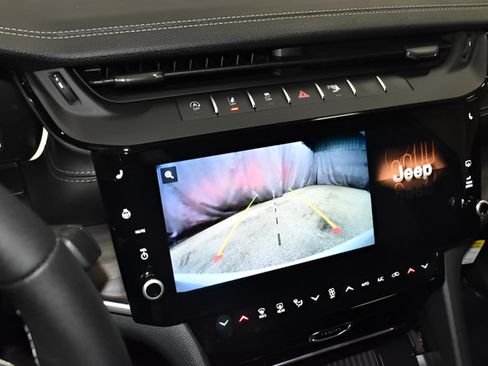 New 2026 Jeep Grand Cherokee Altitude AWD/4WD image 13