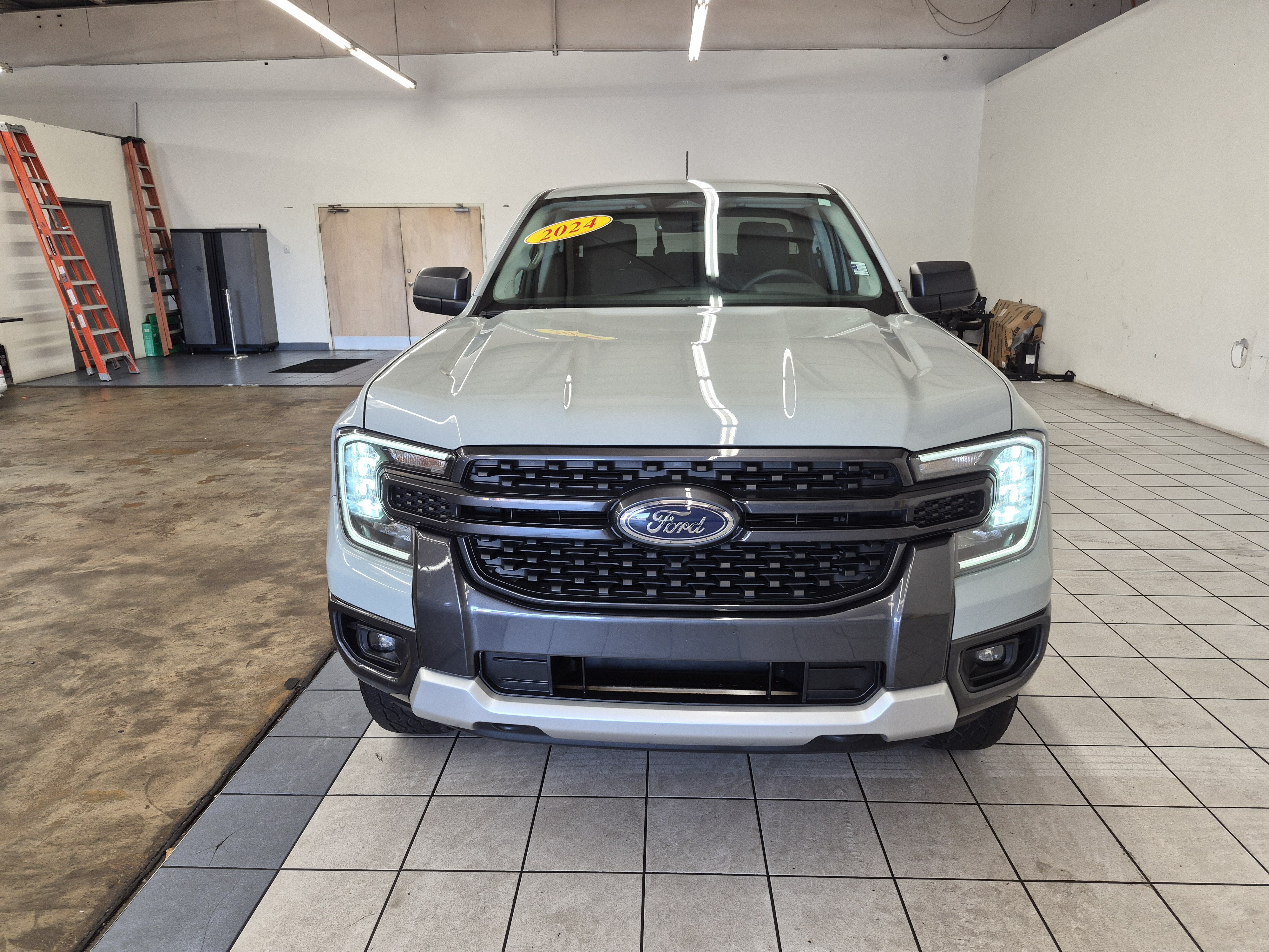 Used 2024 Ford Ranger XLT w/ Equipment Group 301A High AWD/4WD image 2