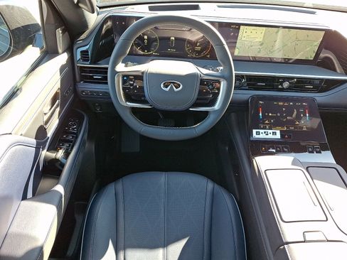 New 2026 INFINITI QX80 4WD image 8