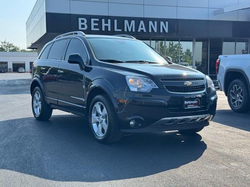 Used 2013 Chevrolet Captiva Sport LTZ FWD image 2