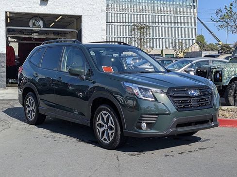 Used 2023 Subaru Forester Premium image 29