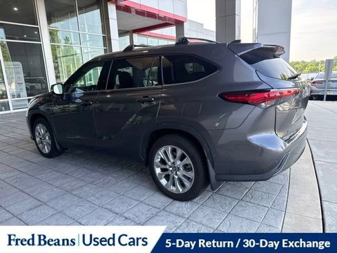 Used 2021 Toyota Highlander Limited AWD/4WD image 15