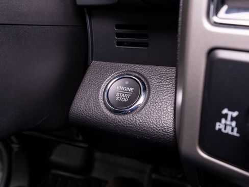 Used 2018 Ford F150 Lariat w/ Equipment Group 502A Luxury AWD/4WD image 39