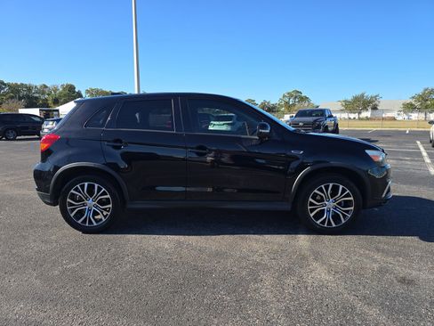 Used 2019 Mitsubishi Outlander Sport SE image 3