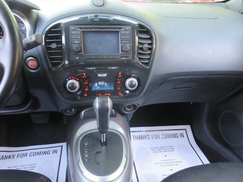 Used 2011 Nissan Juke SL AWD/4WD image 16