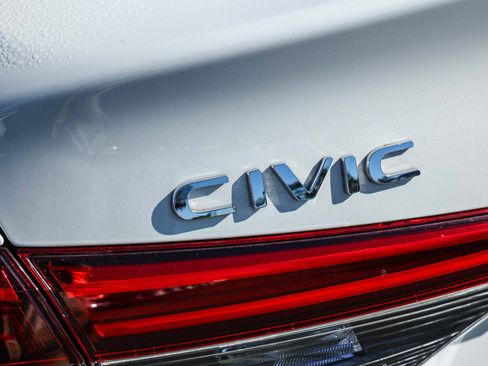 Certified 2022 Honda Civic Sport image 9