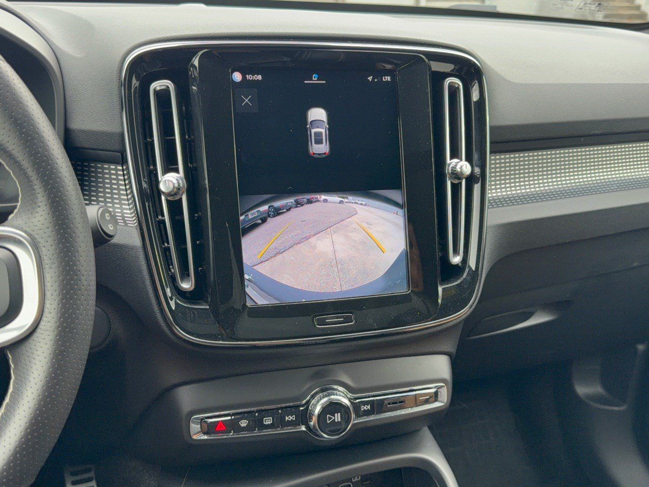 Used 2021 Volvo XC40 P8 Recharge w/ Climate Package AWD/4WD image 22
