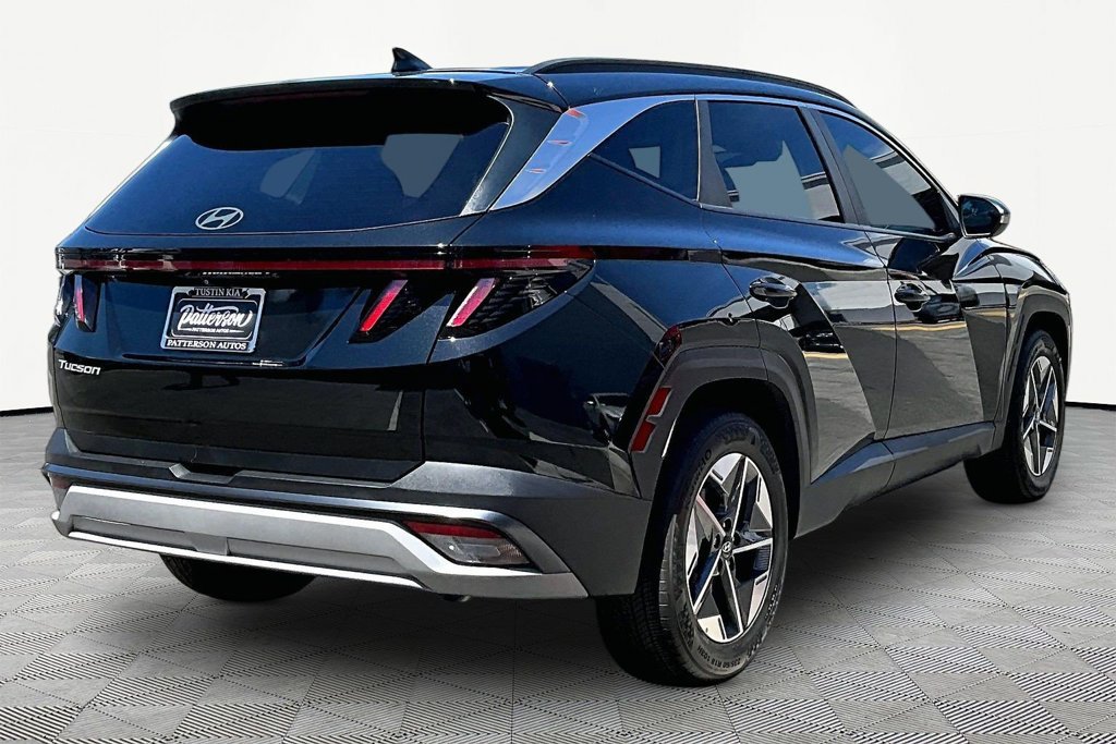 Used 2025 Hyundai Tucson SEL FWD image 3
