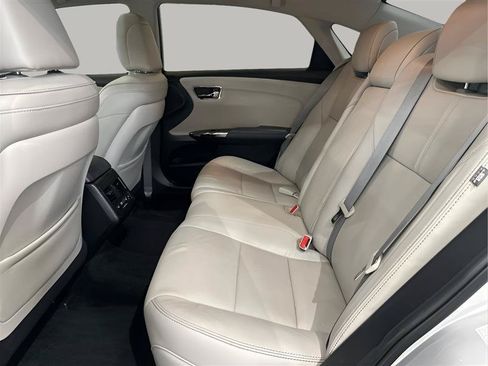 Used 2014 Toyota Avalon Limited w/ Technology Package FWD image 13