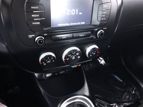 Used 2019 Kia Soul FWD image 15