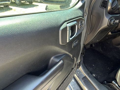 Used 2021 Jeep Wrangler Unlimited Sport image 15