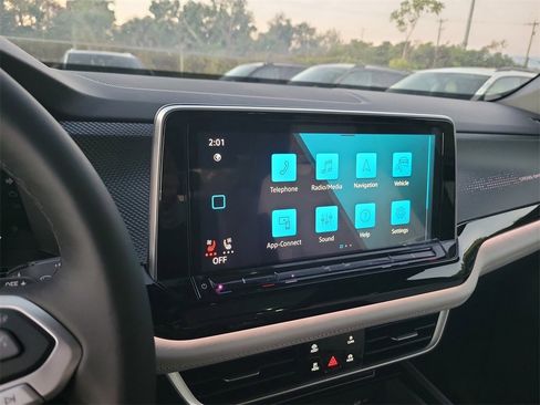 New 2026 Volkswagen Atlas Cross Sport SEL Premium R-Line image 9