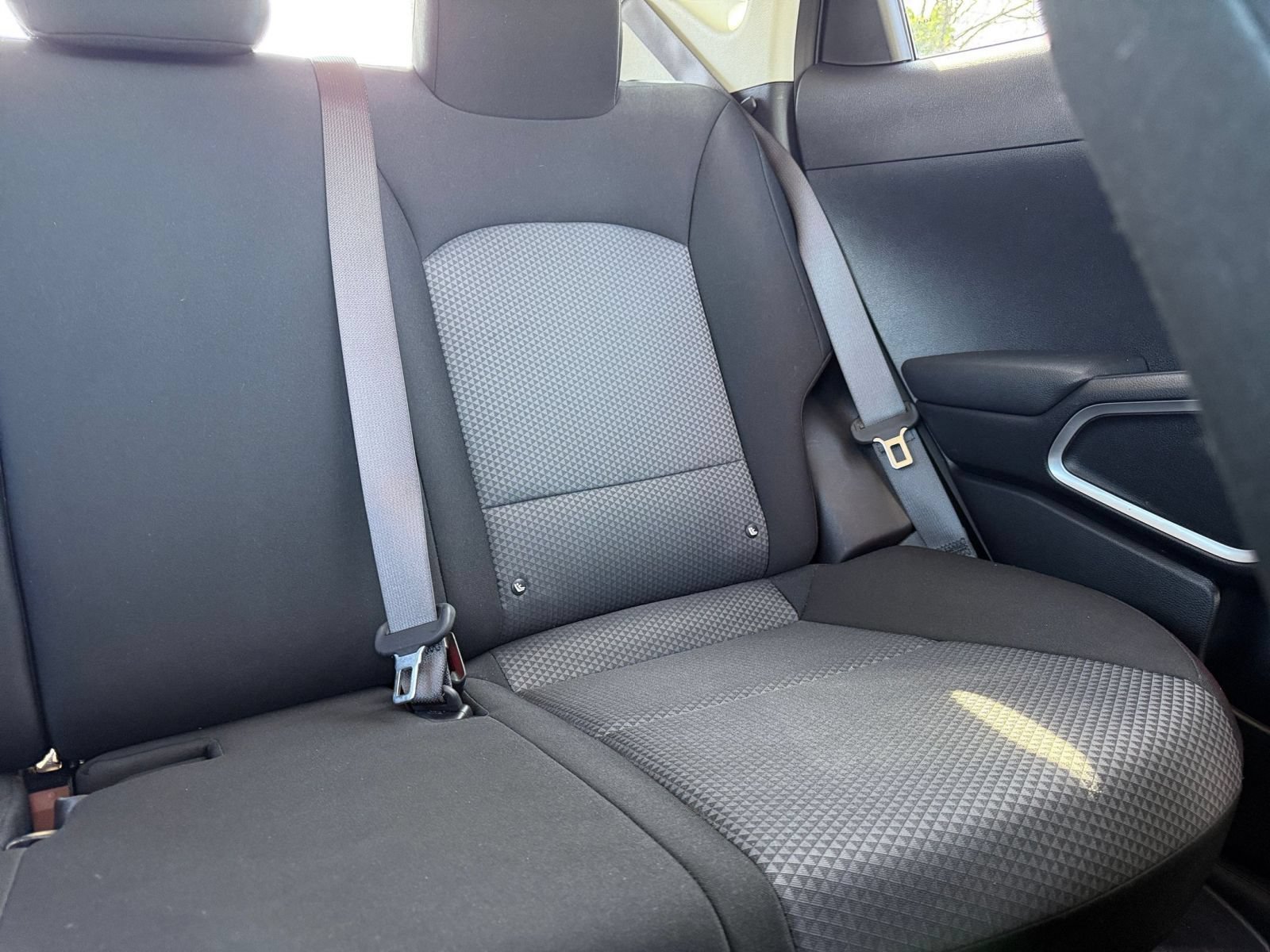 Used 2025 Kia Soul LX w/ LX Technology Package FWD image 34