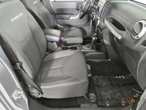 Used 2017 Jeep Wrangler Unlimited Rubicon w/ Max Tow Package image 19