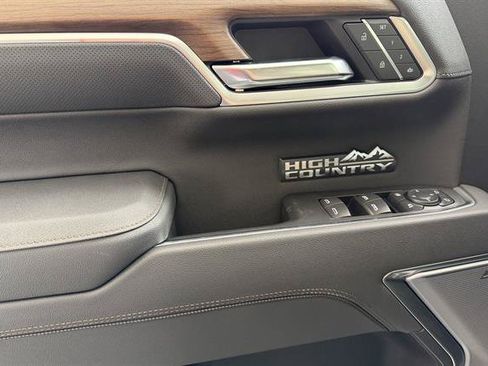 New 2026 Chevrolet Silverado 1500 High Country w/ Technology Package AWD/4WD image 11