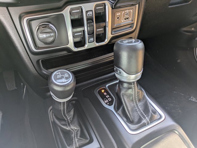 Used 2023 Jeep Wrangler Unlimited Sahara w/ Cold Weather Group AWD/4WD image 29