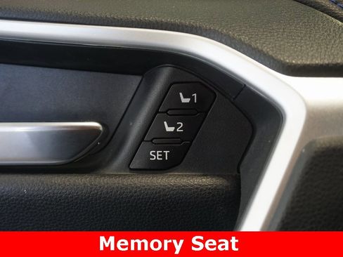 Used 2022 Toyota RAV4 XSE image 6