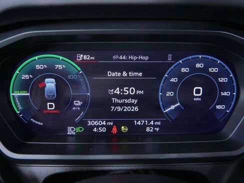 Used 2022 Audi Q4 e-tron Premium Plus w/ Premium Plus AWD/4WD image 26