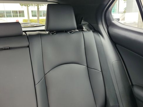 Used 2023 Lexus UX 250h FWD image 22