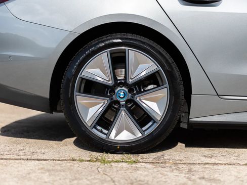 Used 2023 BMW i4 eDrive40 w/ Premium Package RWD image 13