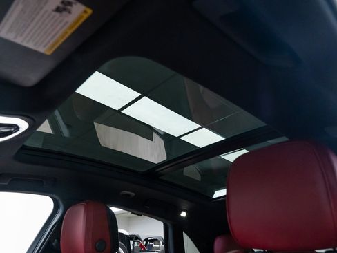 Used 2023 Porsche Macan S image 16