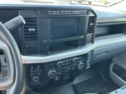 Used 2024 Ford F550 4x4 Crew Cab Super Duty image 24