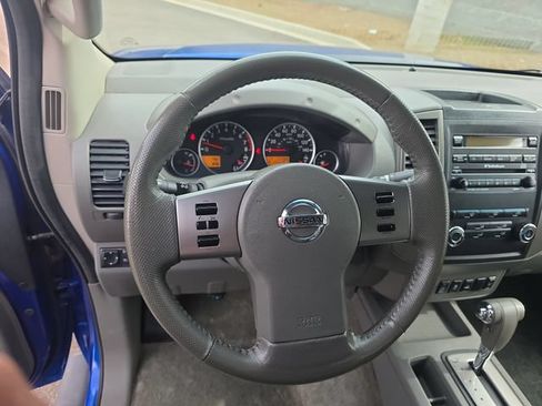 Used 2012 Nissan Frontier SL AWD/4WD image 14