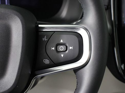 Used 2023 Volvo XC40 B5 Ultimate w/ Protection Package Premier AWD/4WD image 11