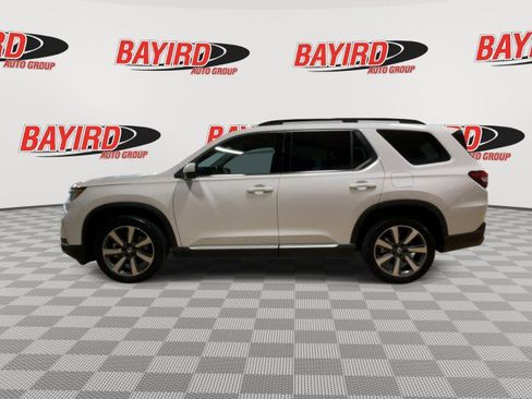 Used 2025 Honda Pilot Touring image 5