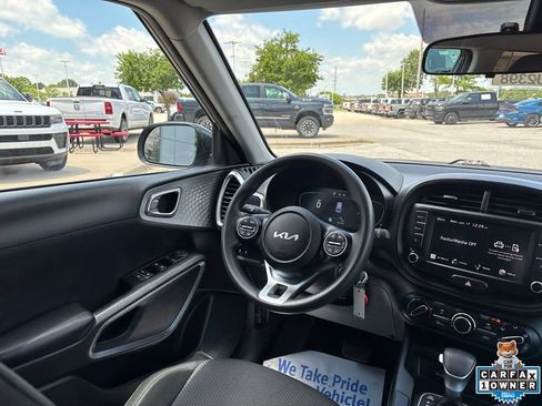 Used 2024 Kia Soul LX w/ Option Group 015 FWD image 44