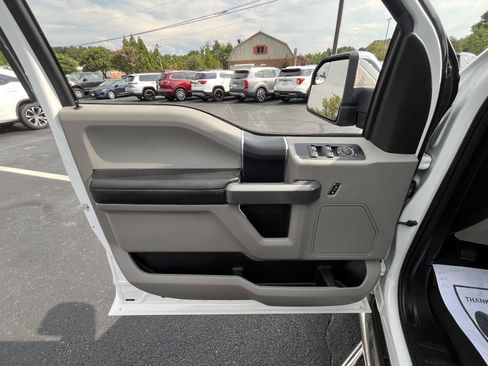 Used 2017 Ford F150 XLT AWD/4WD image 27
