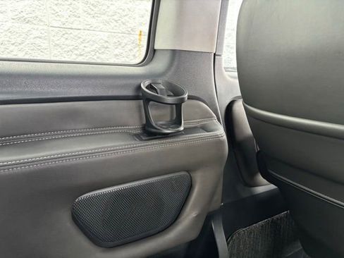 Used 2019 Mercedes-Benz Metris Passenger image 50