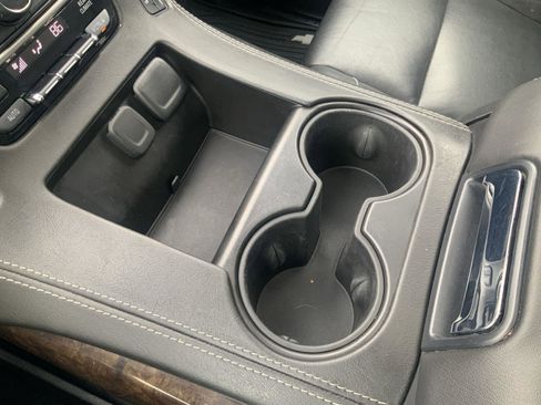 Used 2020 Chevrolet Tahoe LT w/ Luxury Package image 25