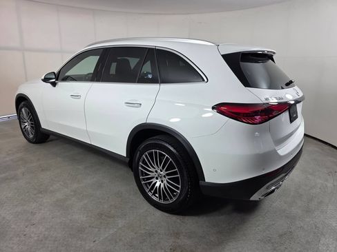 Certified 2025 Mercedes-Benz GLC 300 image 6